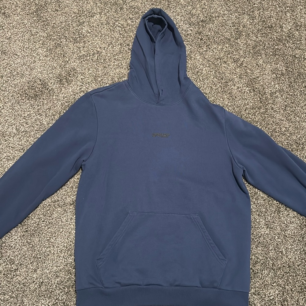 Oakley sweatshirt